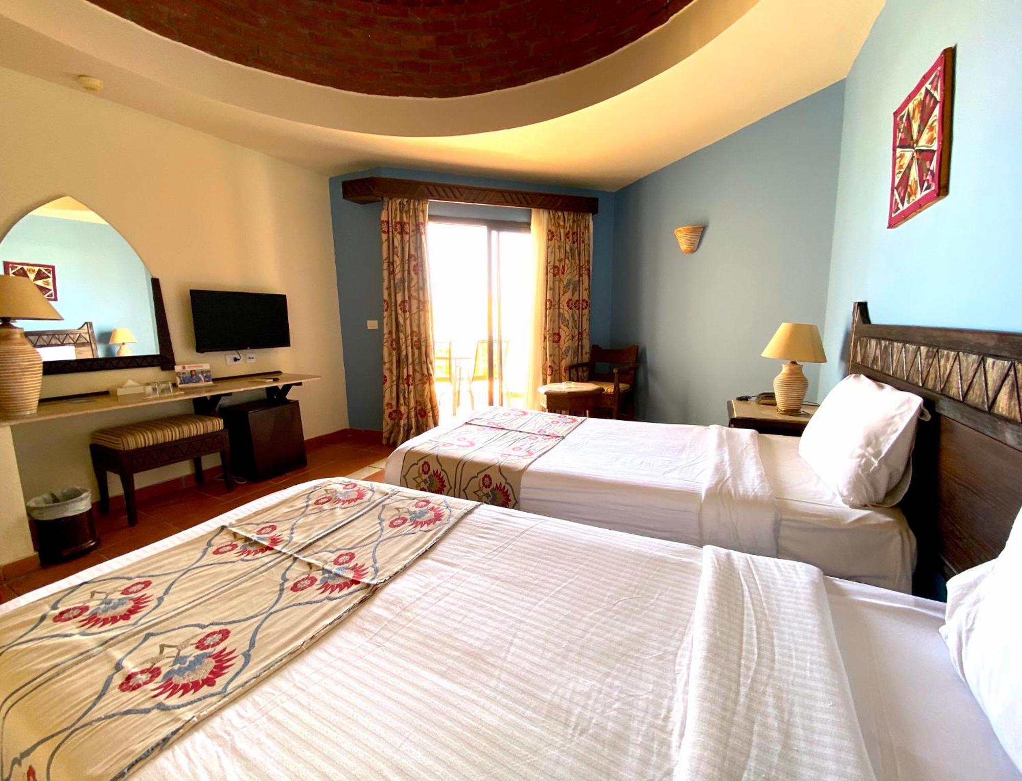 Onatti Beach Resort El Qoseir Esterno foto